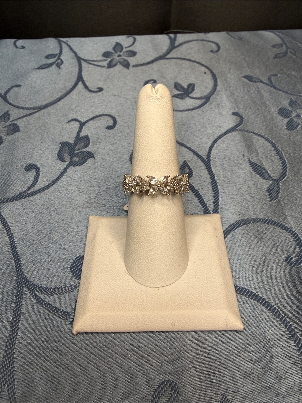 456564 silver sapphire & diamond ring
